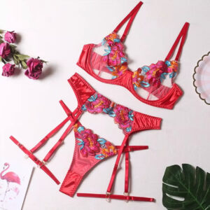 Red Floral Embroidery 3-Piece Set